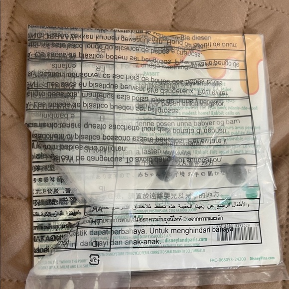 Disney Hundred Arce Woods Winnie the Pooh and Rabbit Pin Set - 5/12 2 piece set - Picture 2 of 2